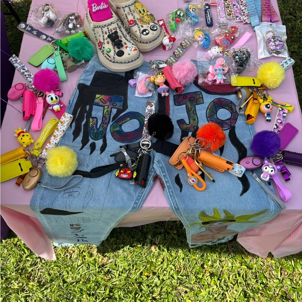 Colorful Keychains and Accessories Collection - Picture 7 of 7